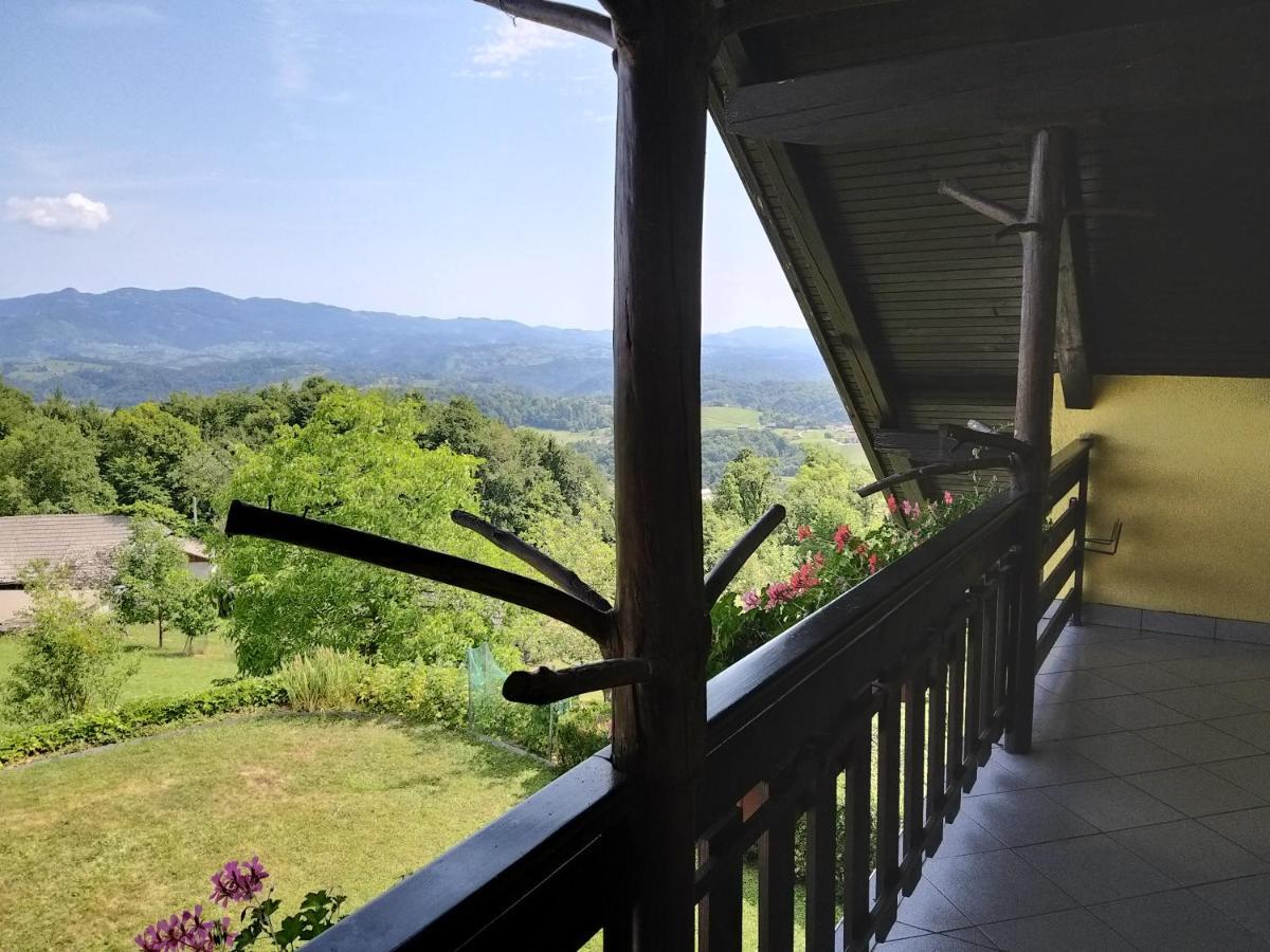 Getaway "At The Three Lights" Sevnica Exterior foto