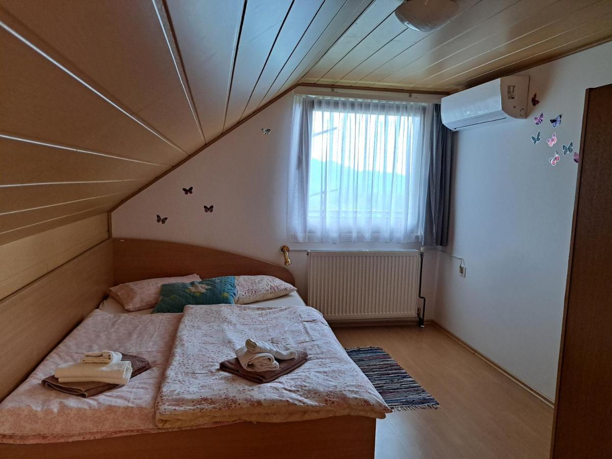 Getaway "At The Three Lights" Sevnica Exterior foto