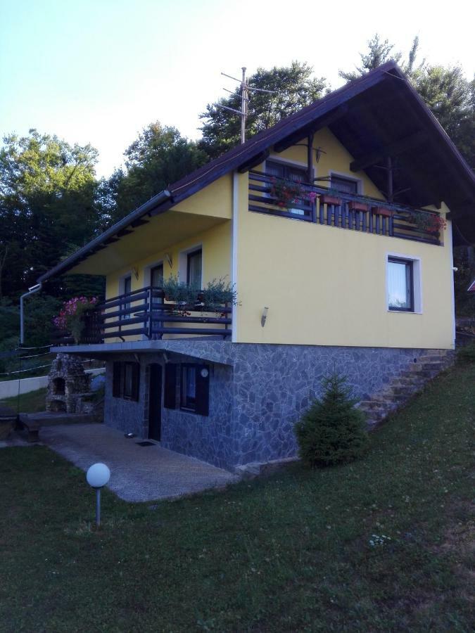 Getaway "At The Three Lights" Sevnica Exterior foto